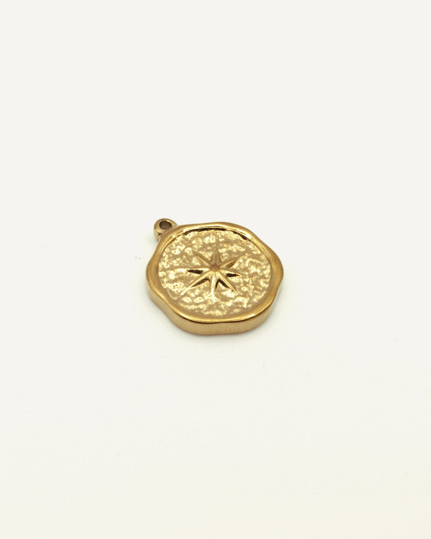 Charm Cinosura gold